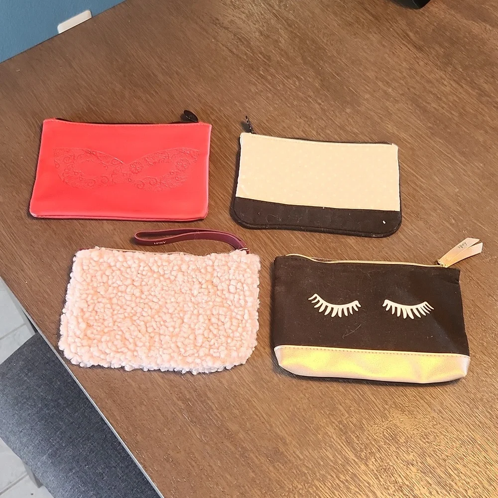 Lot of 4 ipsy bags